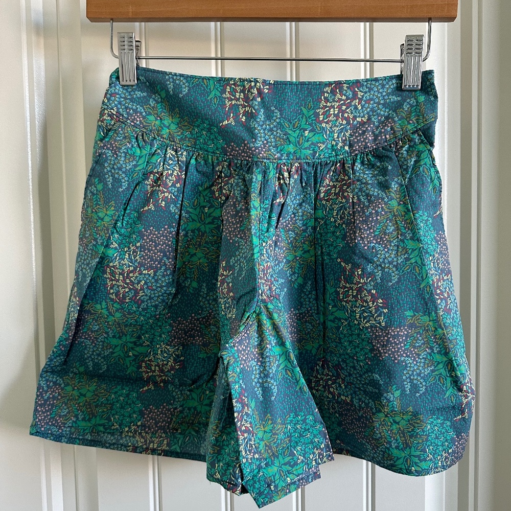 Tea Collection Jungle Garden Culotte Shorts size 12 NWT